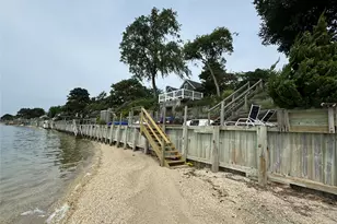 1429 Peconic Bay Blvd, Jamesport, NY 11947 - Photo 25