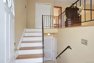 74 Minute Man Cir, Orangeburg, NY 10962 - Photo 3