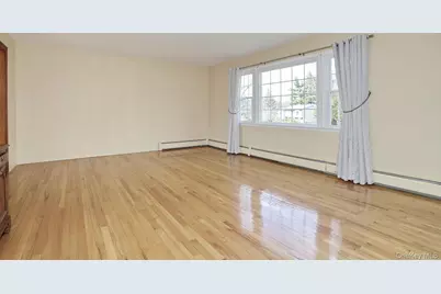 74 Minuteman Circle, Orangeburg, NY 10962 - Photo 5