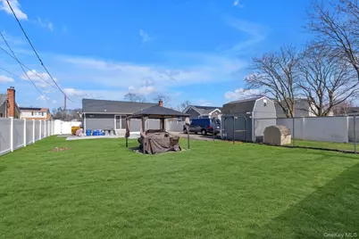 15 Silverpine Drive, Amityville, NY 11701 - Photo 13