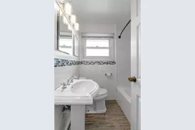 15 Silverpine Drive, Amityville, NY 11701 - Photo 9