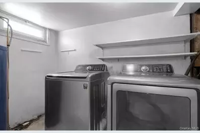 15 Silverpine Drive, Amityville, NY 11701 - Photo 11