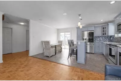 15 Silverpine Drive, Amityville, NY 11701 - Photo 5