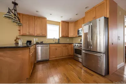 7 Poplar Avenue #7, Bronx, NY 10465 - Photo 7