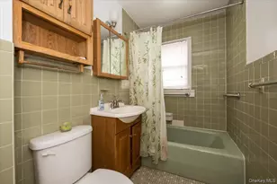 7 Poplar Ave, Bronx, NY 10465 - Photo 9