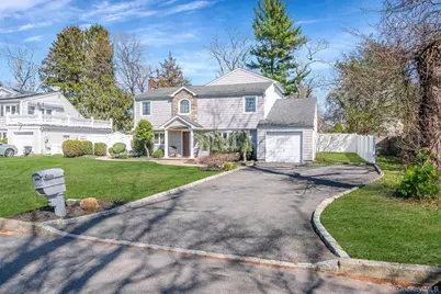 43 Hallock Avenue, Smithtown, NY 11787 - Photo 3
