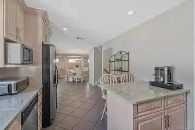 43 Hallock Avenue, Smithtown, NY 11787 - Photo 19