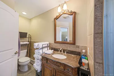 43 Hallock Avenue, Smithtown, NY 11787 - Photo 41