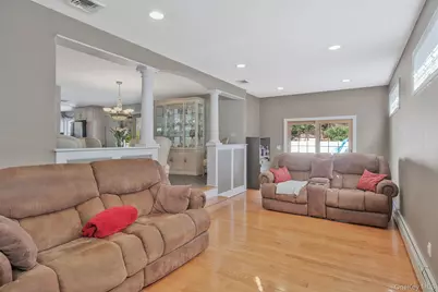 43 Hallock Avenue, Smithtown, NY 11787 - Photo 27