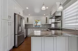 246 Tibbetts Rd, Yonkers, NY 10705 - Photo 9