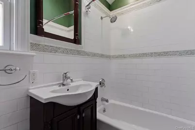 246 Tibbetts Road, Yonkers, NY 10705 - Photo 17