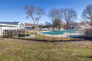 10 Regents Pl, Yorktown Heights, NY 10598 - Photo 27