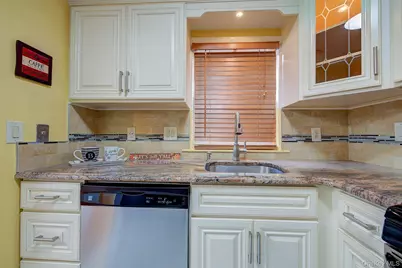 41 Beechwood Avenue #House, Mount Vernon, NY 10553 - Photo 9