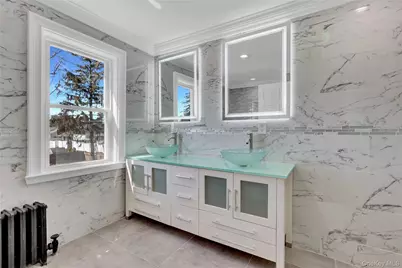 154 California Avenue, Freeport, NY 11520 - Photo 23