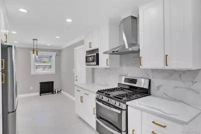 154 California Avenue, Freeport, NY 11520 - Photo 17