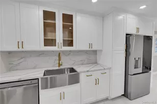 154 California Ave, Freeport, NY 11520 - Photo 9