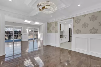 154 California Avenue, Freeport, NY 11520 - Photo 5