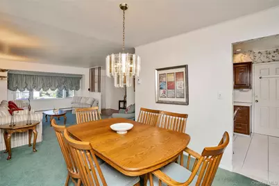 5 Vegas Court, Plainview, NY 11803 - Photo 5