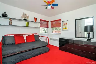 5 Vegas Ct, Plainview, NY 11803 - Photo 11