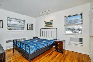 5 Vegas Ct, Plainview, NY 11803 - Photo 9