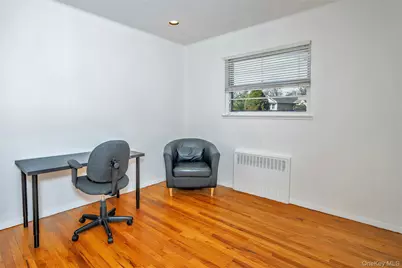 5 Vegas Court, Plainview, NY 11803 - Photo 13