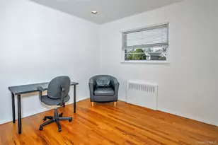 5 Vegas Ct, Plainview, NY 11803 - Photo 13