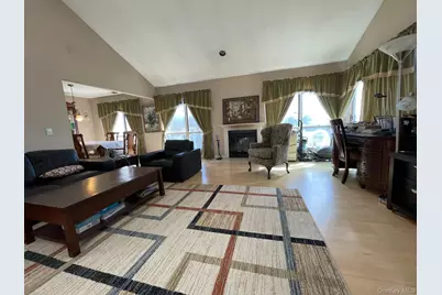 46 Vista Drive S, Manorville, NY 11949 - Photo 9