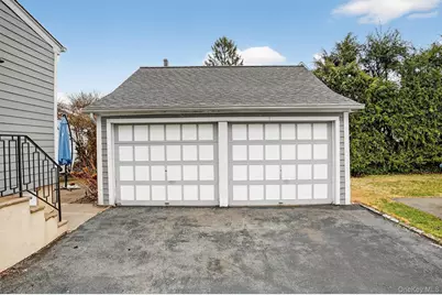 118 Third Avenue, Pelham, NY 10803 - Photo 31