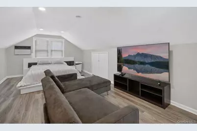 118 Third Avenue, Pelham, NY 10803 - Photo 25