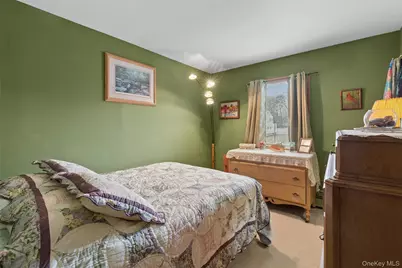 140 Oak Street, Medford, NY 11763 - Photo 11