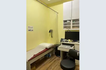 131-07 40th Road #E06, Flushing, NY 11354 - Photo 7