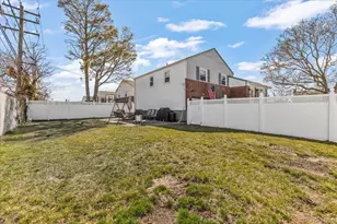 2 Fern Pl, Plainview, NY 11803 - Photo 31