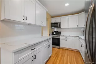 2 Fern Pl, Plainview, NY 11803 - Photo 13
