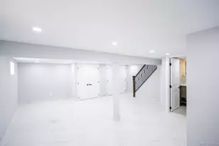 65-15 183rd St, Fresh Meadows, NY 11365 - Photo 15