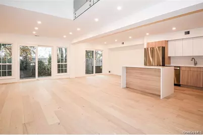 95 Woodlake Drive W #95, Woodbury, NY 11797 - Photo 11