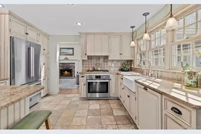 22 Peninsula Drive, Sag Harbor, NY 11963 - Photo 7