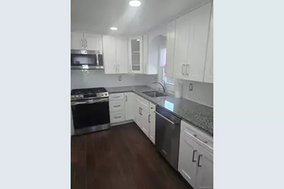 119 Crown Avenue #2nd Floor, Elmont, NY 11003 - Photo 3