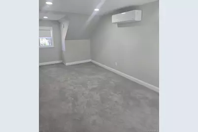 119 Crown Avenue #2nd Floor, Elmont, NY 11003 - Photo 5