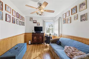 119 Woodoak Dr, Westbury, NY 11590 - Photo 27