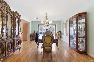 119 Woodoak Dr, Westbury, NY 11590 - Photo 21