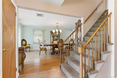 119 Woodoak Drive, Westbury, NY 11590 - Photo 7