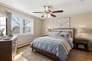 119 Woodoak Dr, Westbury, NY 11590 - Photo 25