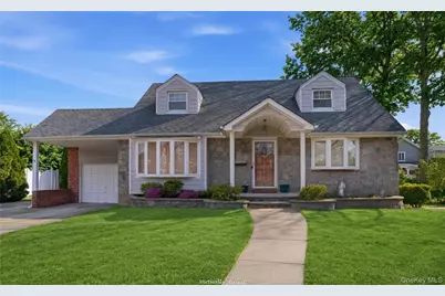 119 Woodoak Drive, Westbury, NY 11590 - Photo 1