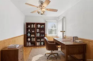 119 Woodoak Dr, Westbury, NY 11590 - Photo 19