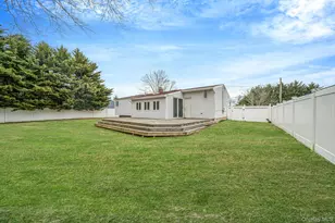 7 Betsy Dr, West Sayville, NY 11796 - Photo 7