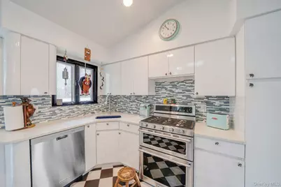 7 Betsy Drive, West Sayville, NY 11796 - Photo 15