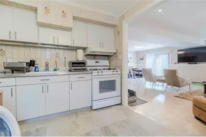 325 149th Street, Whitestone, NY 11357 - Photo 31