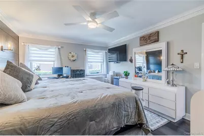 325 149th Street, Whitestone, NY 11357 - Photo 19