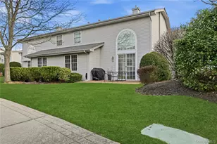 625 Madeira Blvd, Melville, NY 11747 - Photo 17