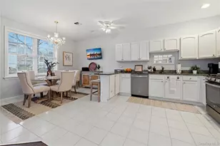 625 Madeira Blvd, Melville, NY 11747 - Photo 7